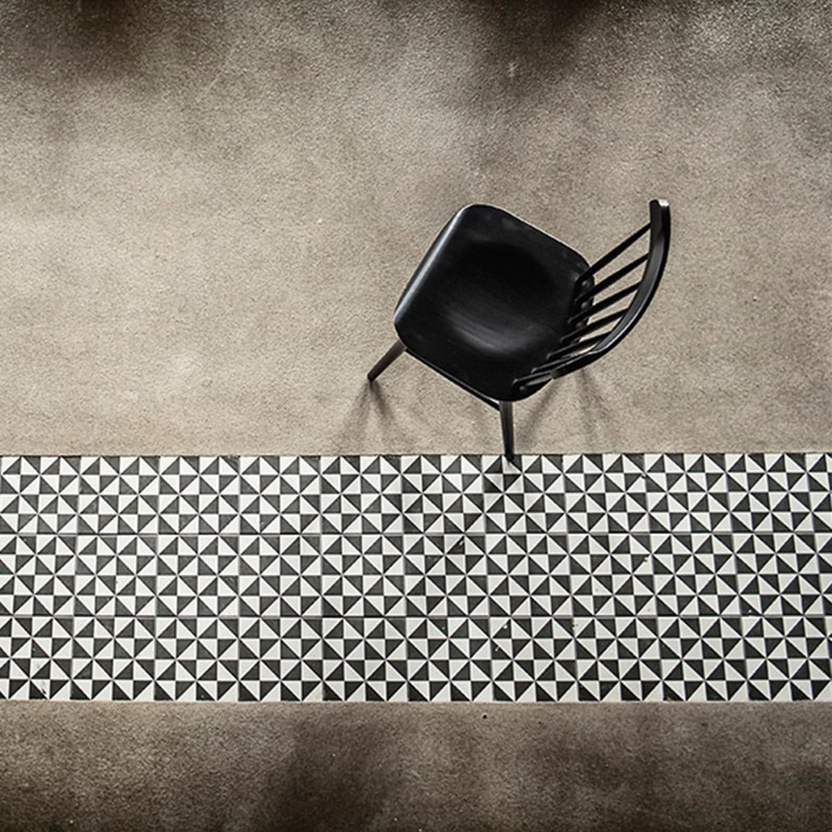 Ironica Dining Chair (Black).