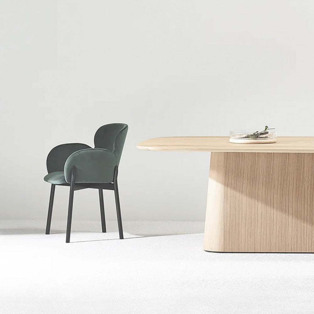 P.O.V. Table 465 - Oval - European Oak