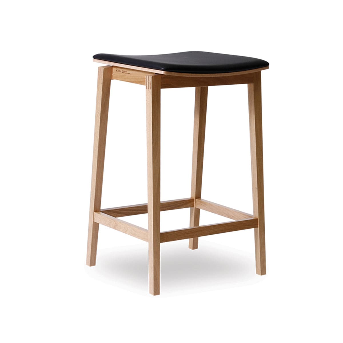 Stockholm Bar Stool (Natural Oak/Black Pad).