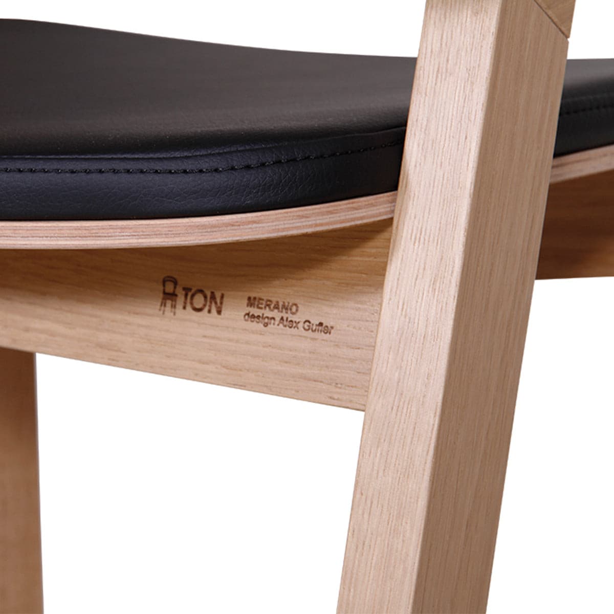 Merano Bar Stool (Natural Oak/Black Pad).