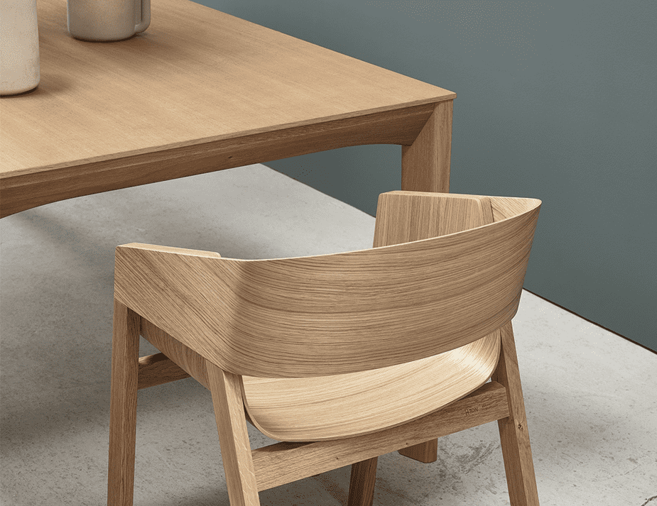 Lasu Dining Table (Natural Oak).