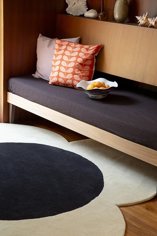 Flower Spot Rug - Ecru/Black - 158409