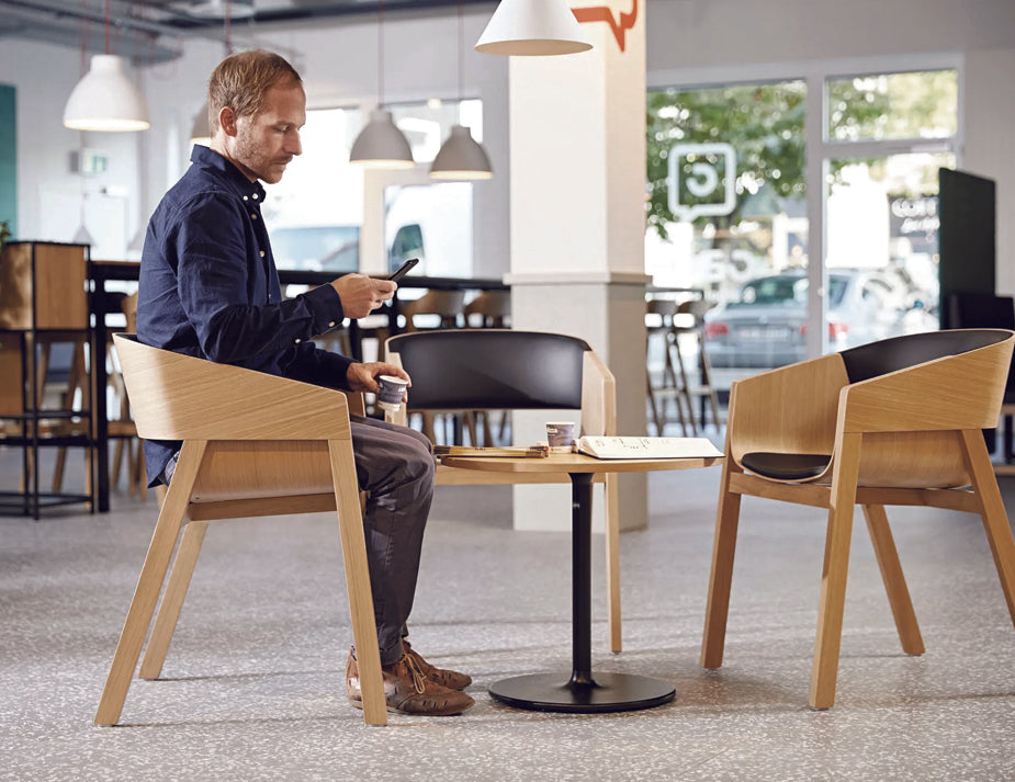 Merano Armchair - Natural Oak/Black Pad