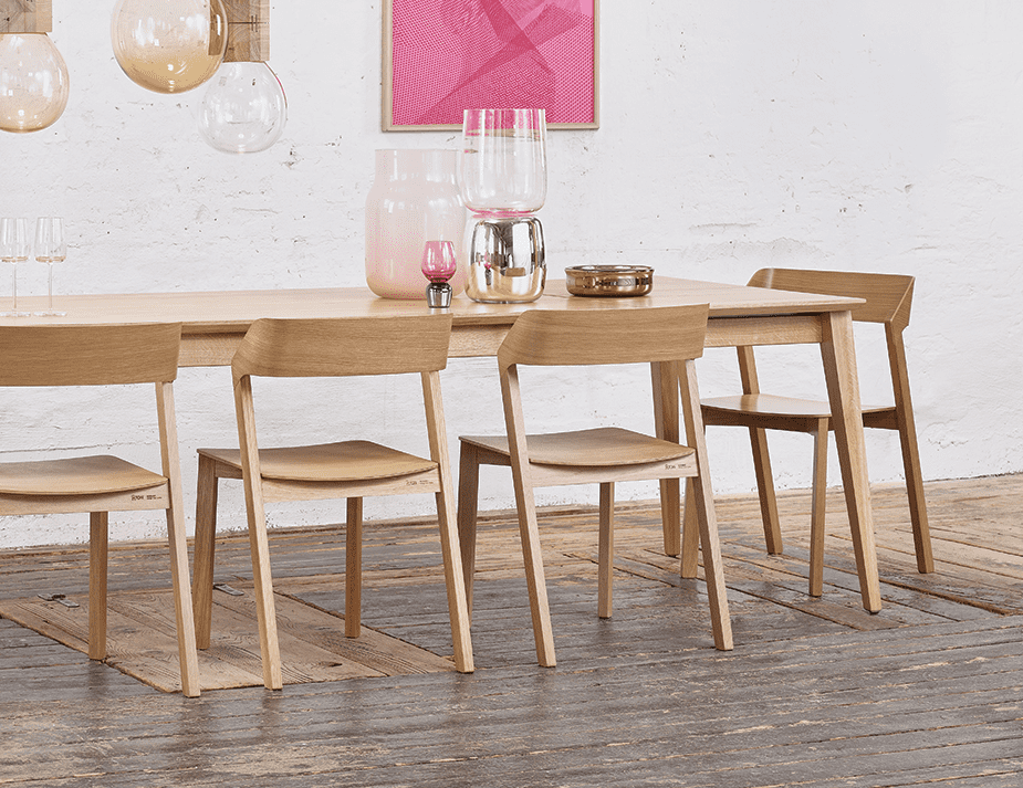 Jutland Extendable Dining Table (Natural Oak).