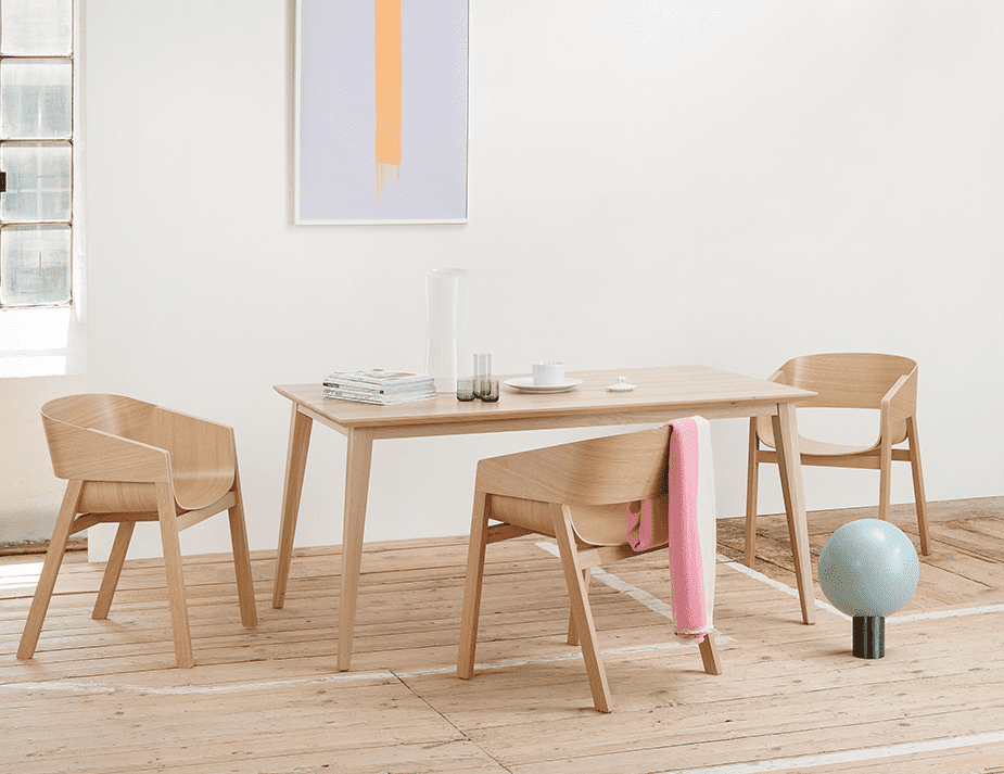 Jutland Extendable Dining Table (Natural Oak).