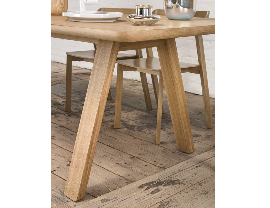 Stelvio Dining Table - Natural Oak