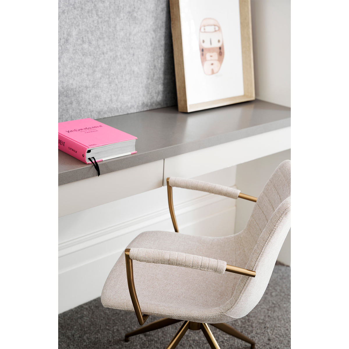 Belair Swivel Dining Chair (Biscuit).