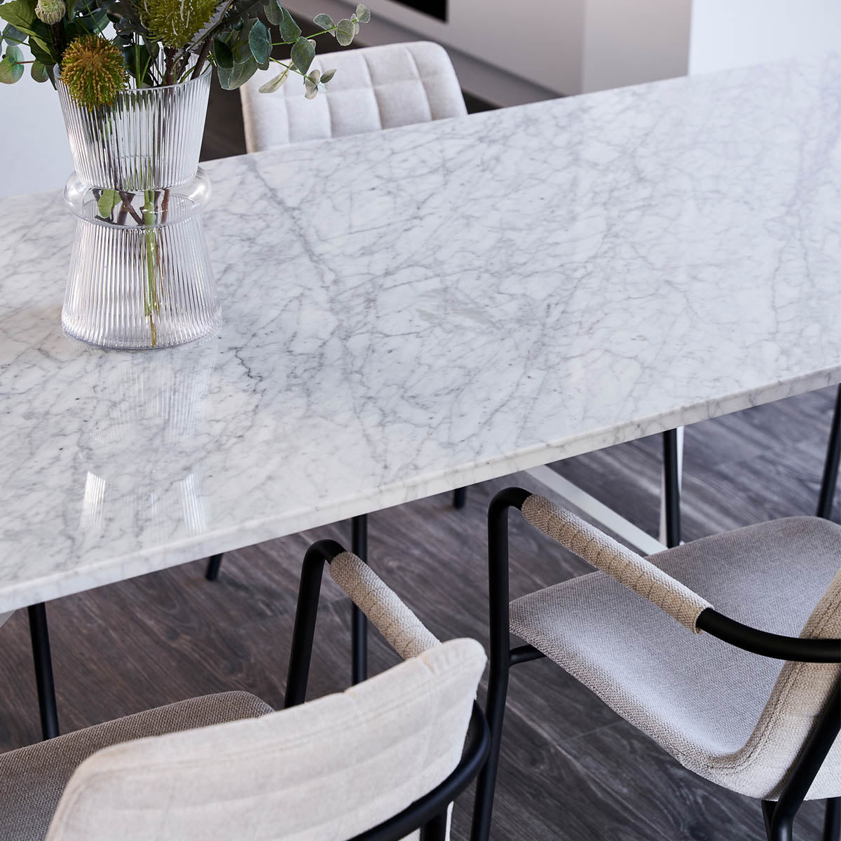 Nala Dining Table (White).