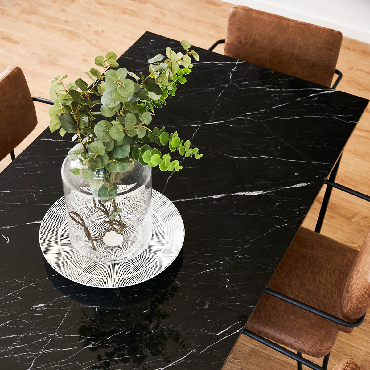 Nala Dining Table (Black).