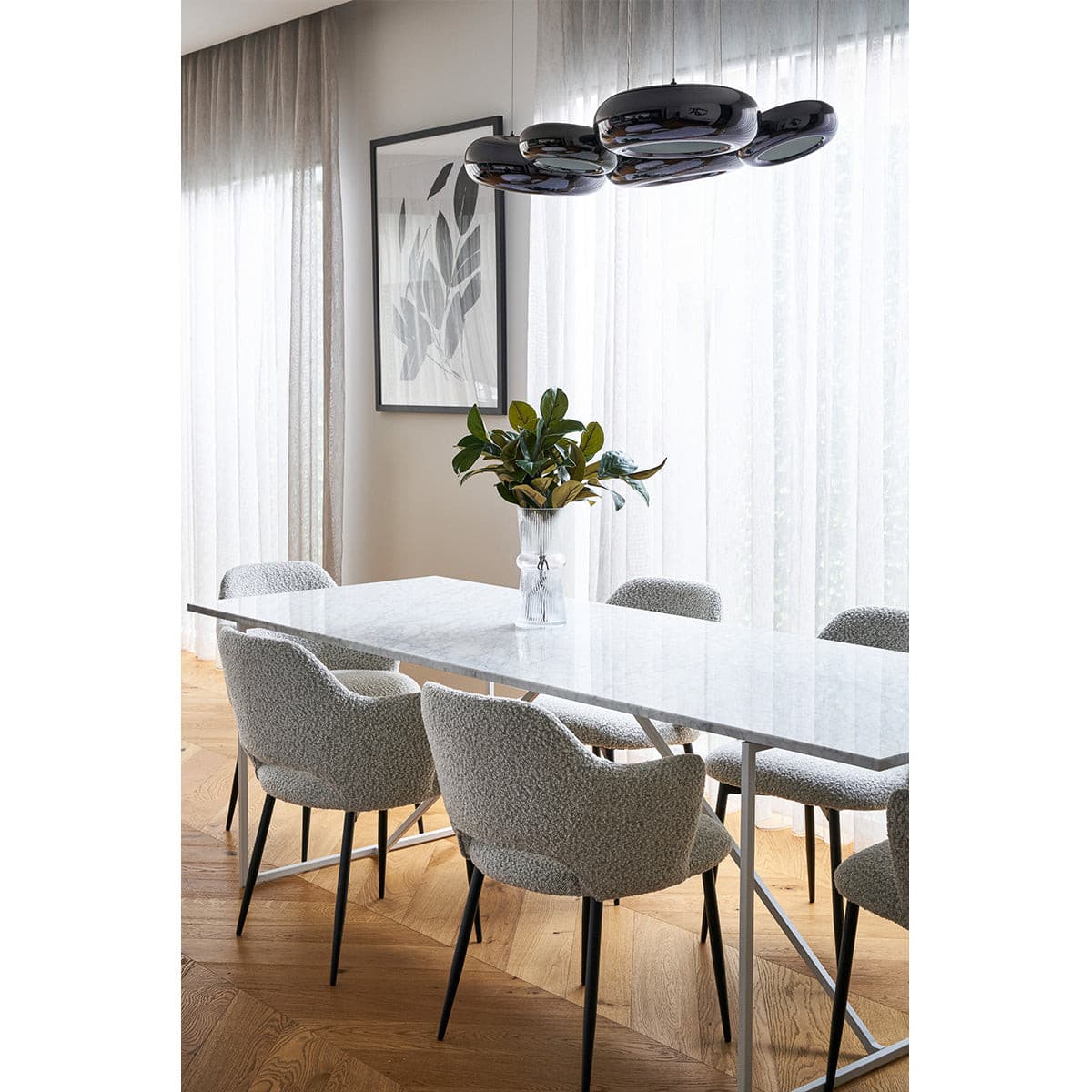 Carlisle Dining Chair (Boucle Silver).