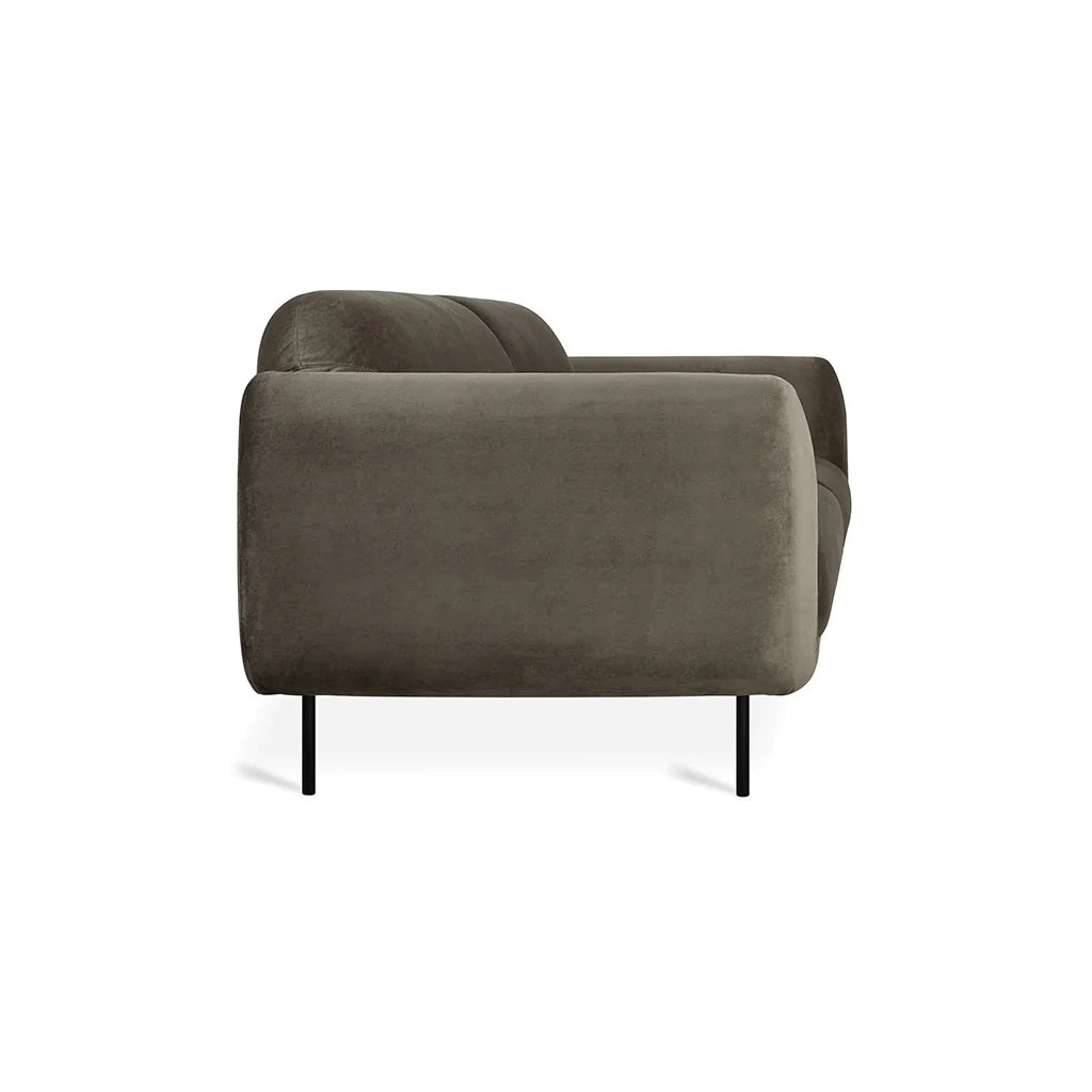 Nord Sofa (Casella Mink - Velvet).