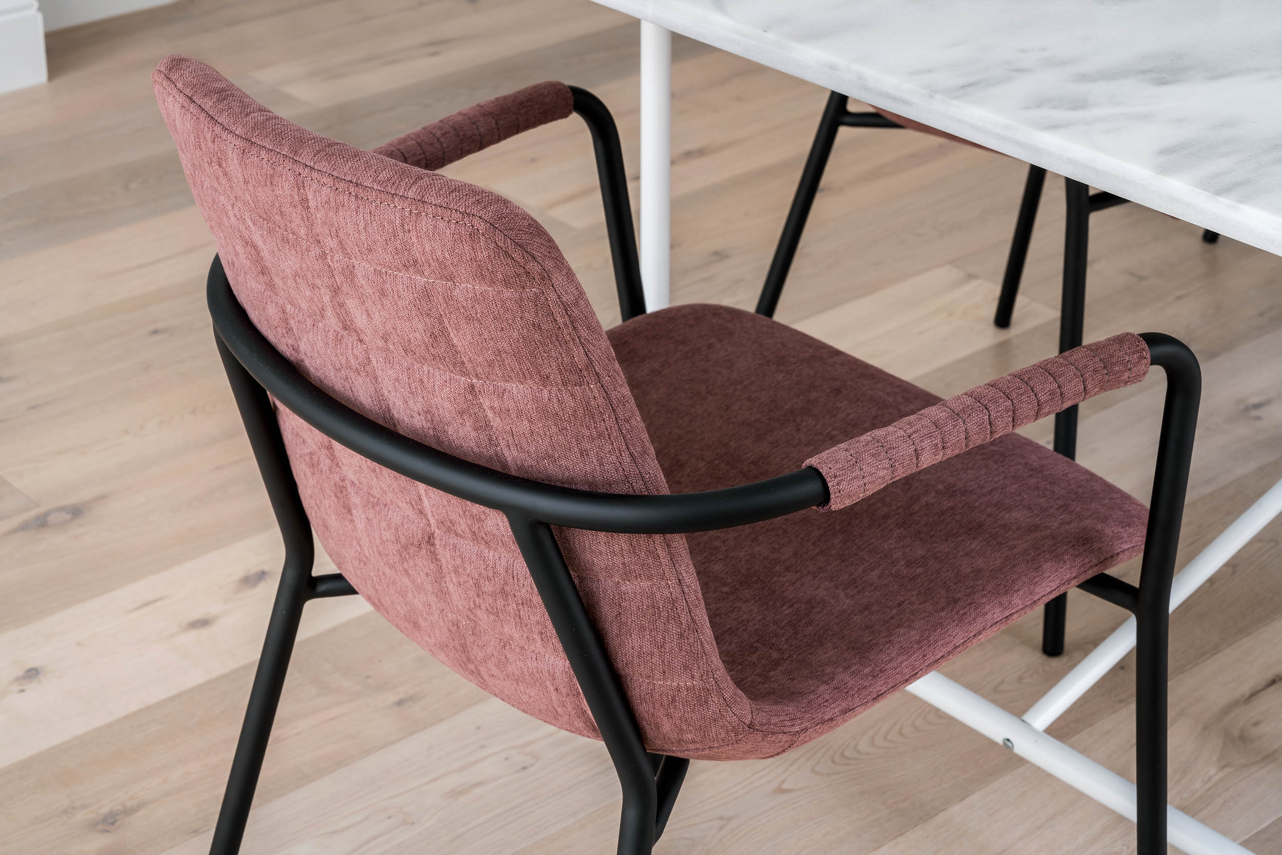 Mishy Dining Chair (Dusty Pink).