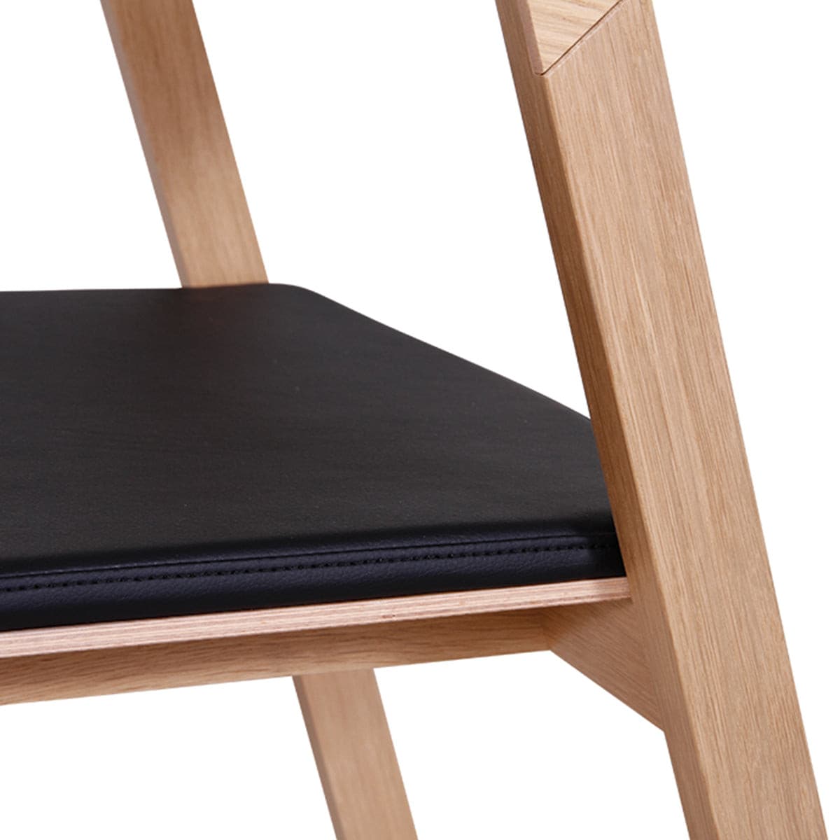 Merano Chair (Natural Oak/Black Pad).