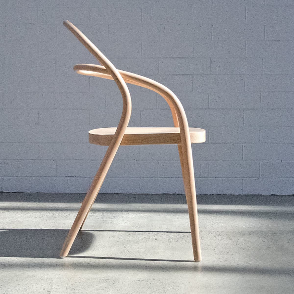 002 Bentwood Chair (Natural).