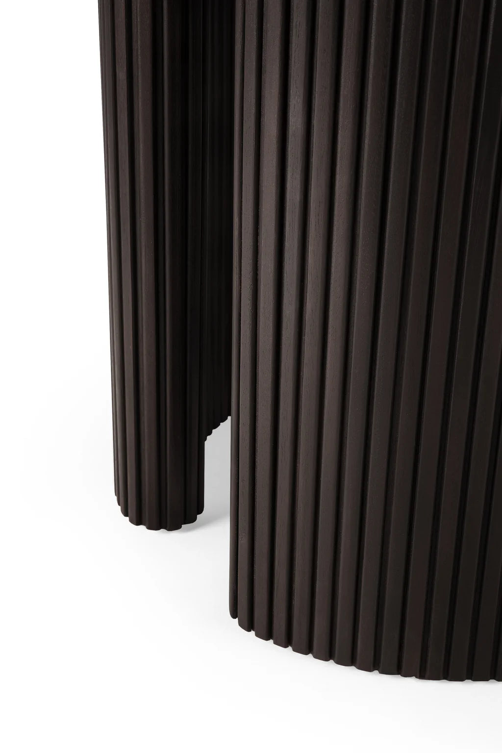 Max Roller Dining Table