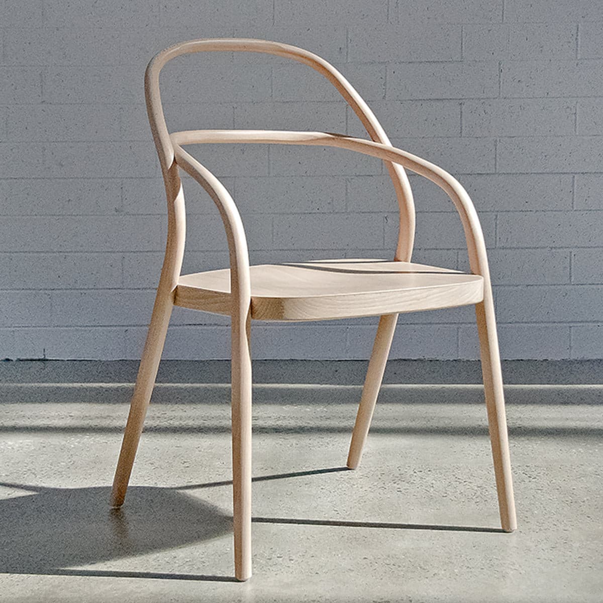 002 Bentwood Chair (Natural).