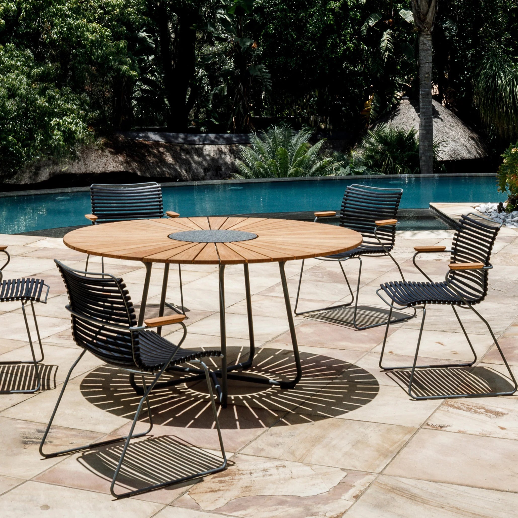 Circle Outdoor Dining Table.