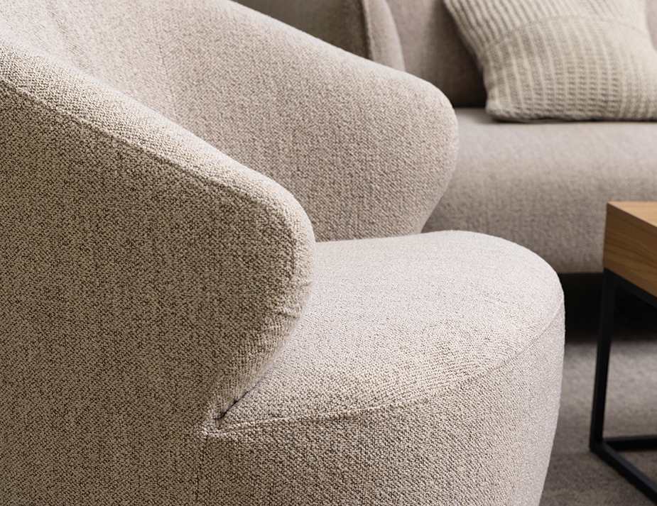 Mietta Swivel Lounge Chair