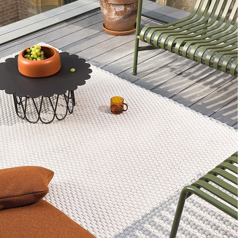 Lace Outdoor Rug (White Sand).