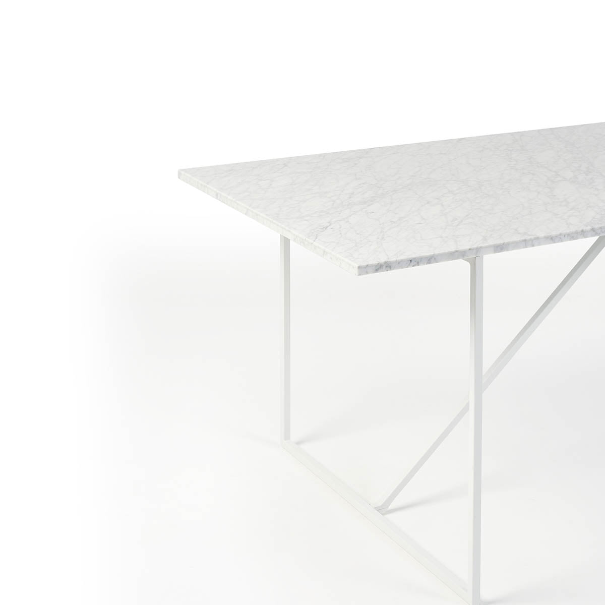 Nala Dining Table (White).