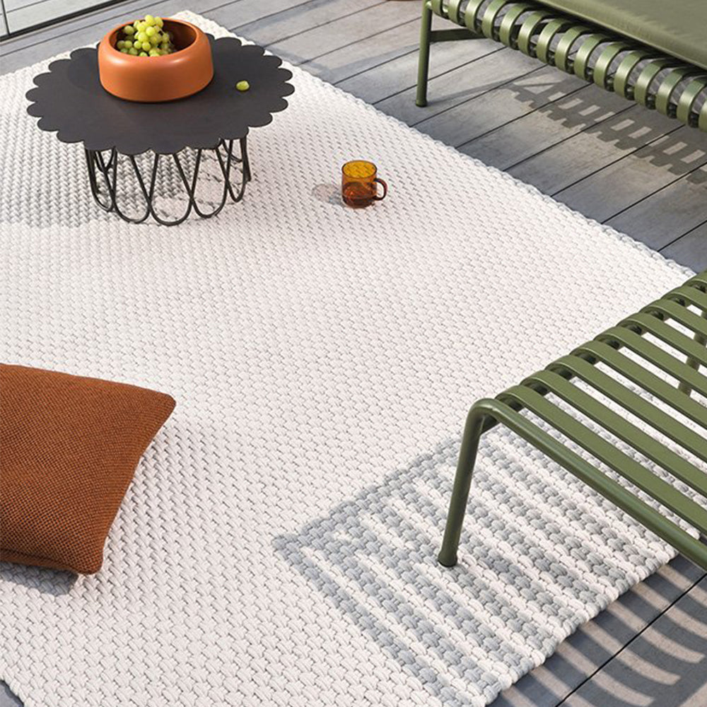 Lace Outdoor Rug (White Sand).